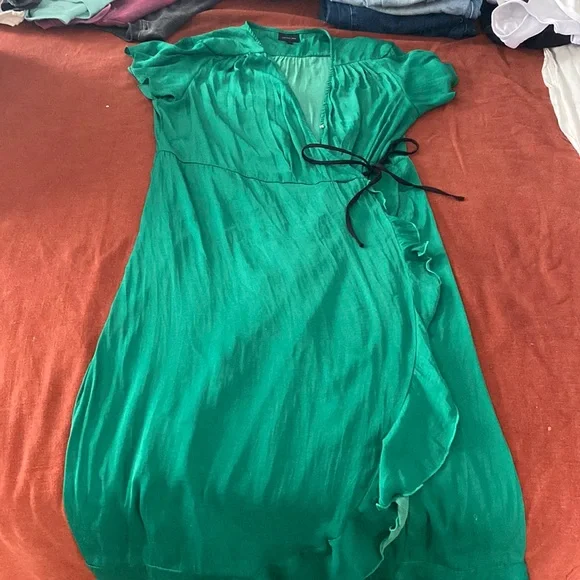 Who What Wear Dresses | Who What Wear Satin Green Wrap Dress | Color: Green | Size: Xl | Mager4's Closet